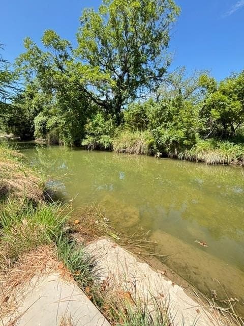 2.95 acres in Bandera County