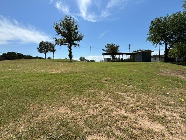 2.95 acres in Bandera County gallery image 3