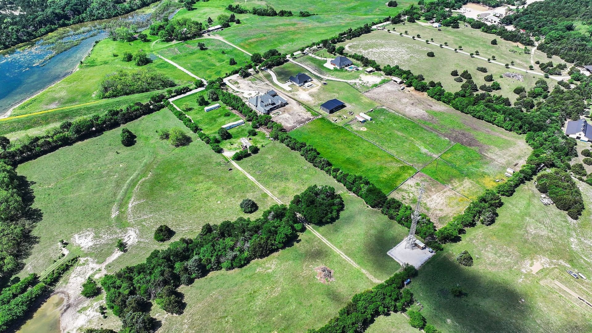 4 acres in Ellis County - photo 2