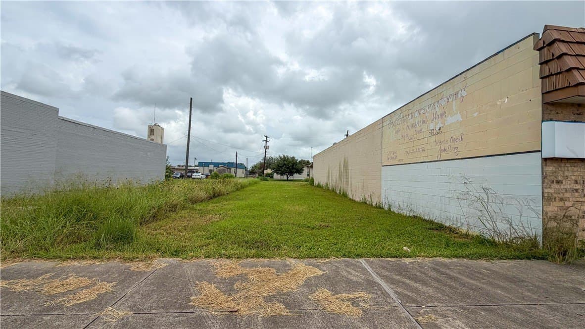 0.08 acres in Nueces County