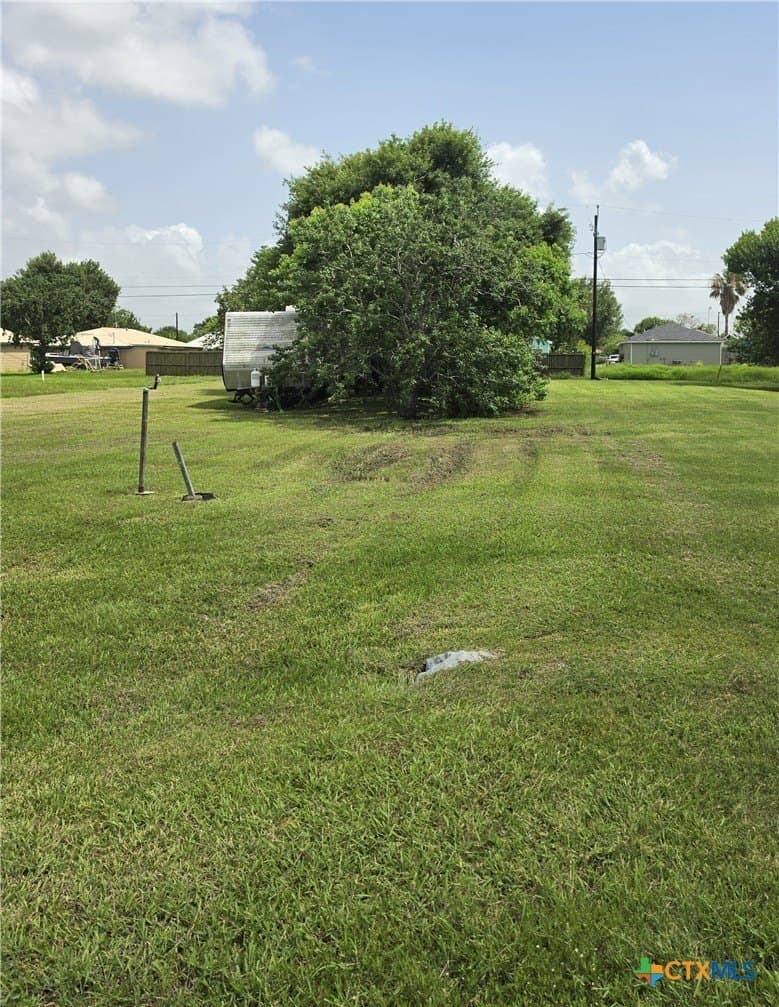0.33 acres in Calhoun County gallery image 3