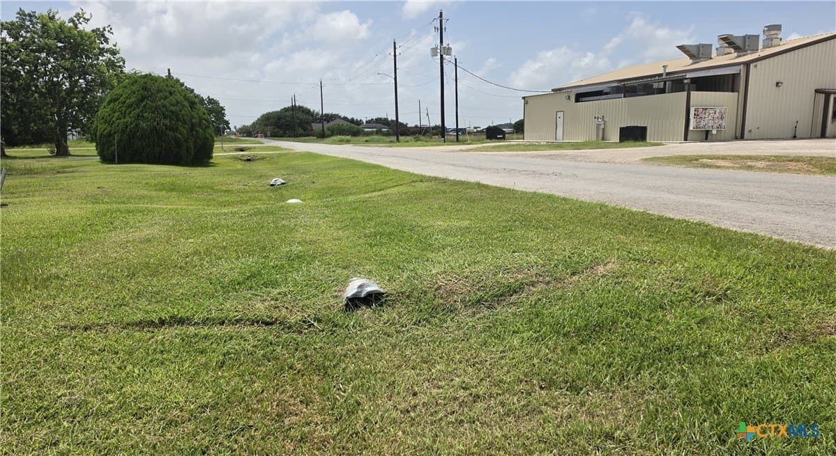 0.33 acres in Calhoun County - photo 12