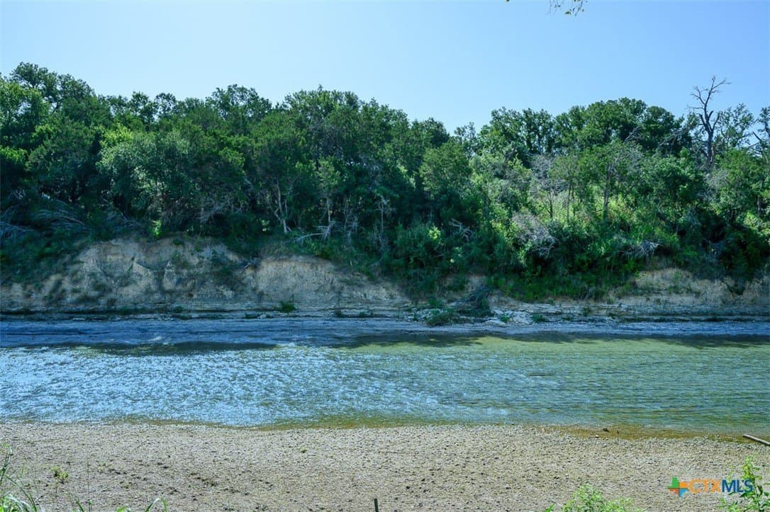25.39 acres in Burnet County gallery image 4