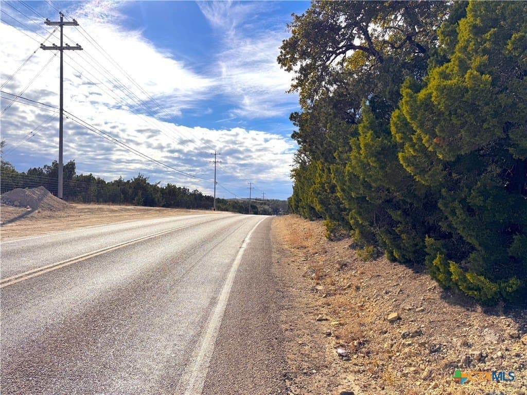 1.23 acres in Comal County gallery image 4