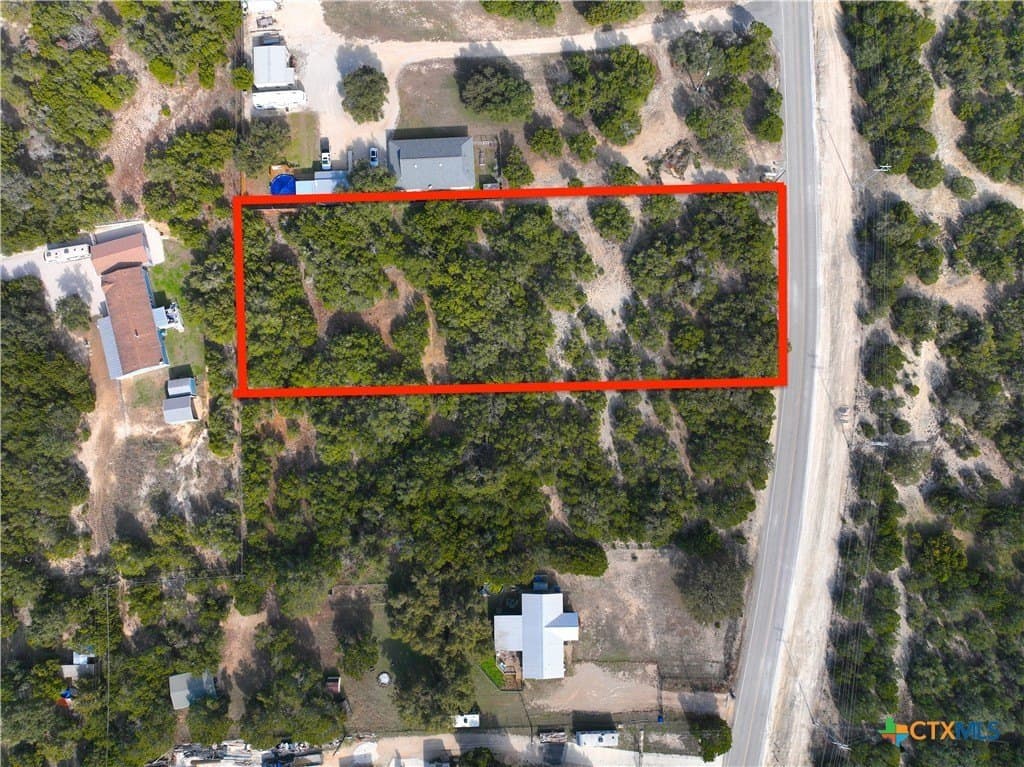 1.23 acres in Comal County gallery image 3