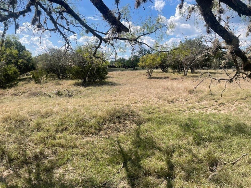 1.25 acres in Edwards County - photo 12