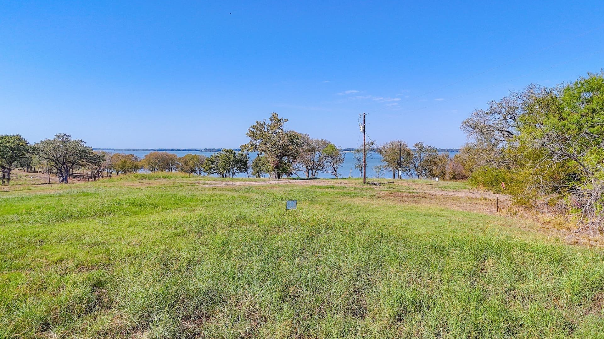 1.01 acres in Navarro County - photo 17