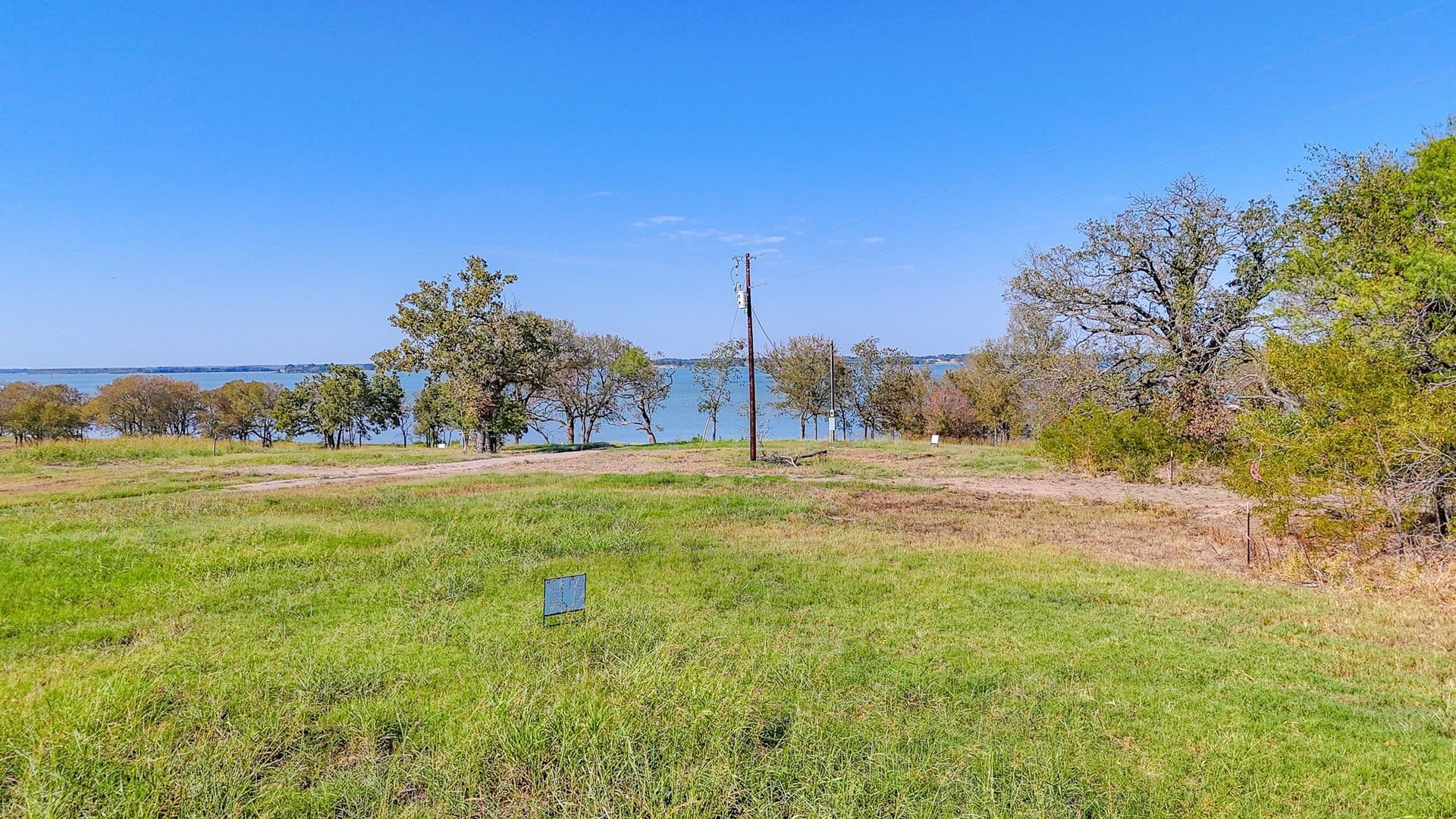 1.01 acres in Navarro County - photo 18