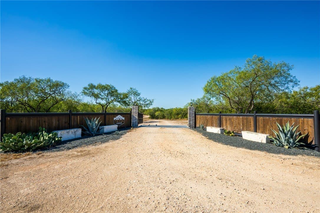 92 acres in Nueces County - photo 20