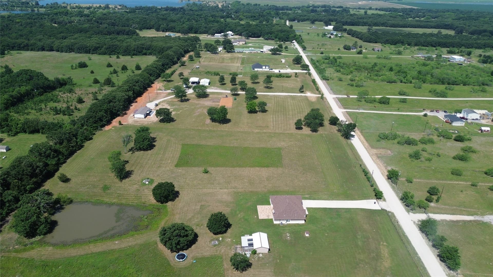 2.1 acres in Kaufman County gallery image 2