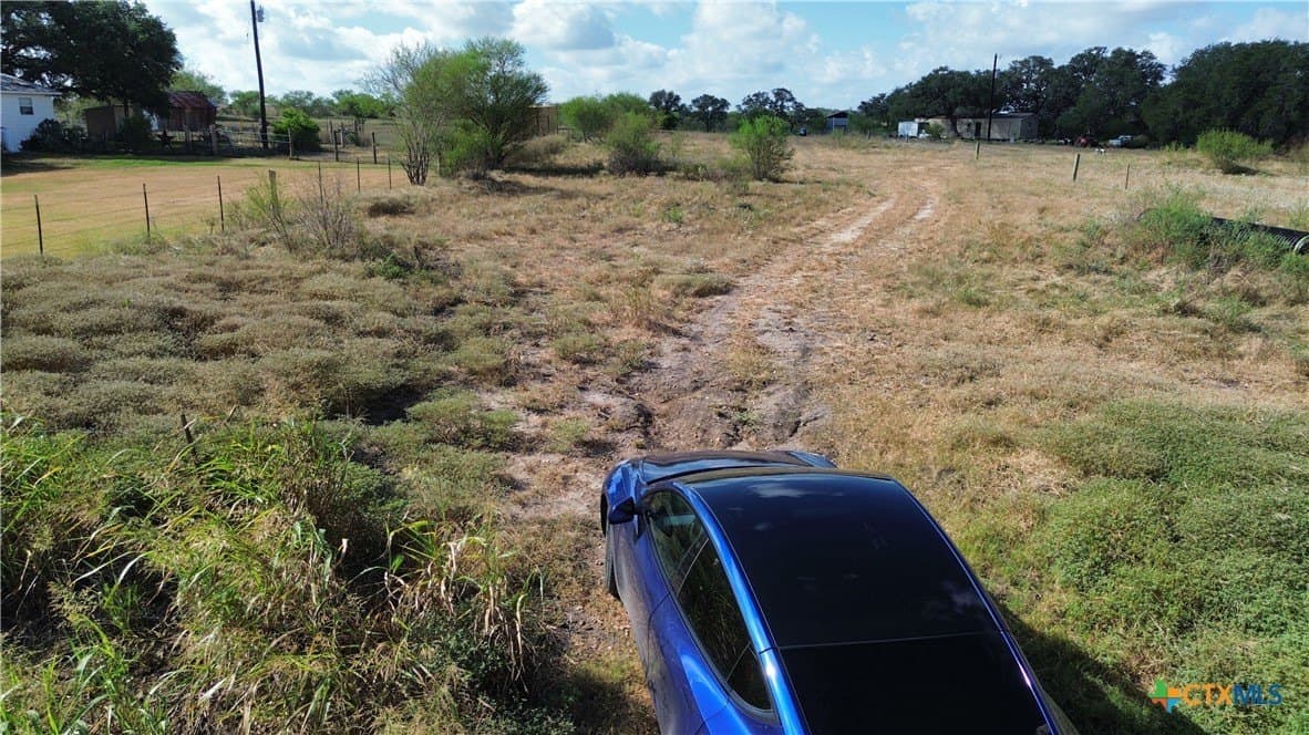 7.96 acres in DeWitt County - photo 4