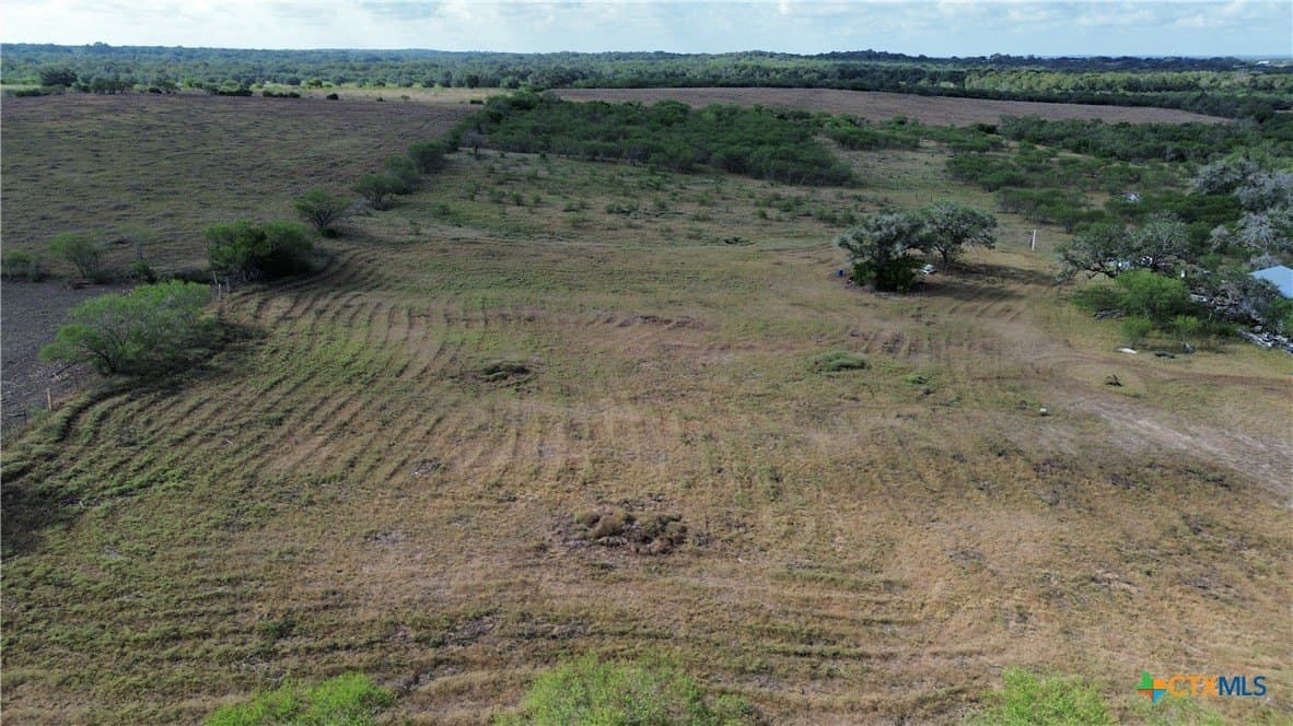 7.96 acres in DeWitt County - photo 3