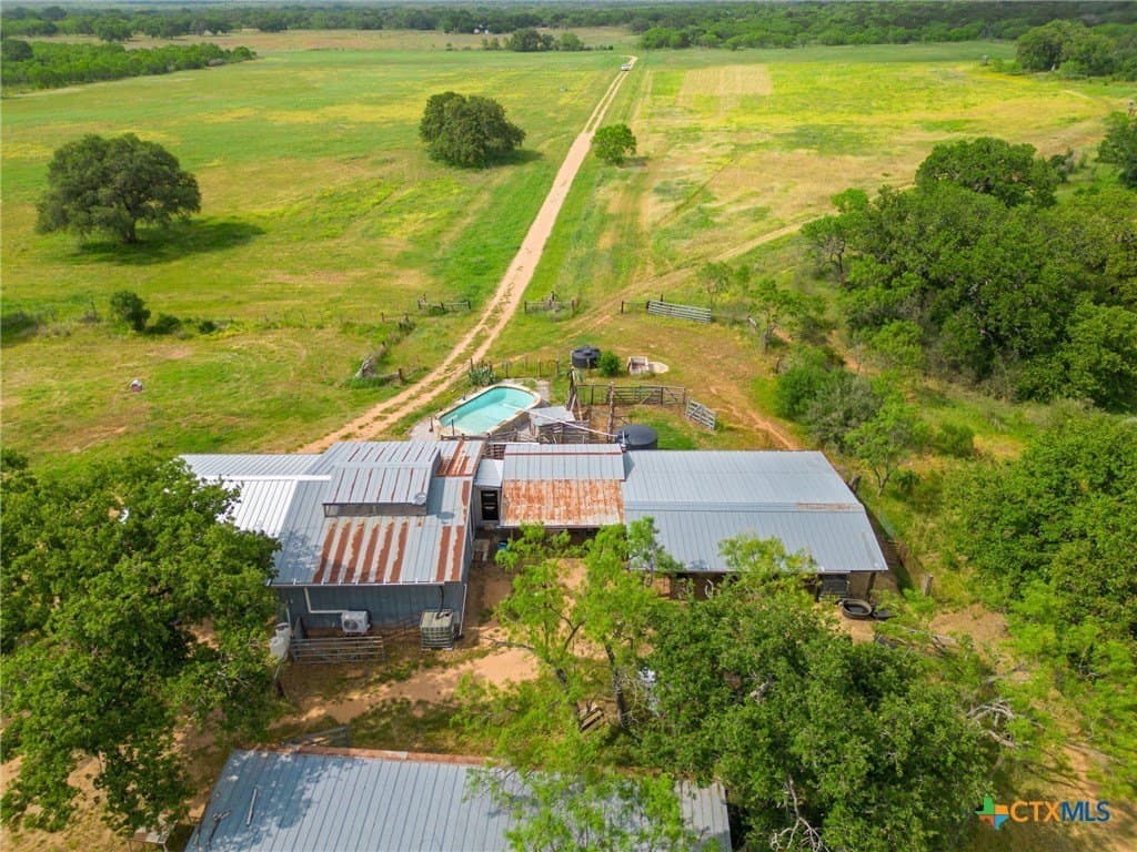 49 acres in Llano County
