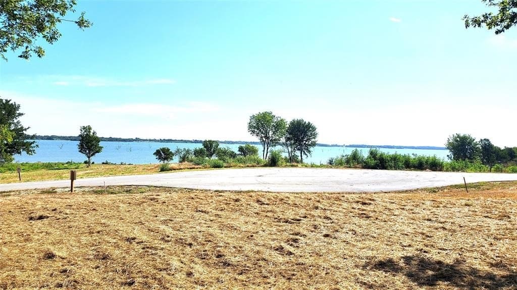 1.01 acres in Navarro County