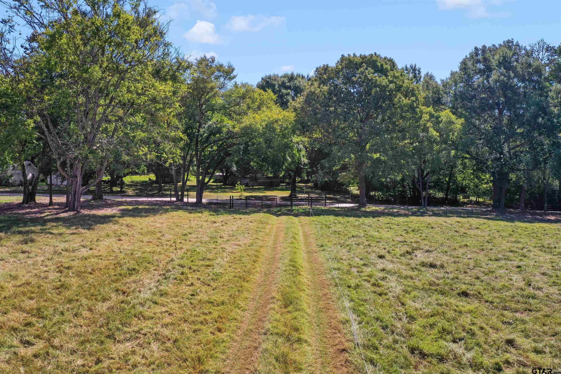 14.07 acres in Smith County - photo 3