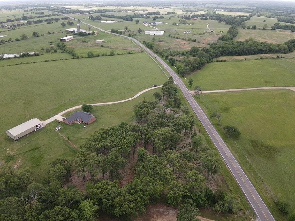 2.76 acres in Lamar County gallery image 4