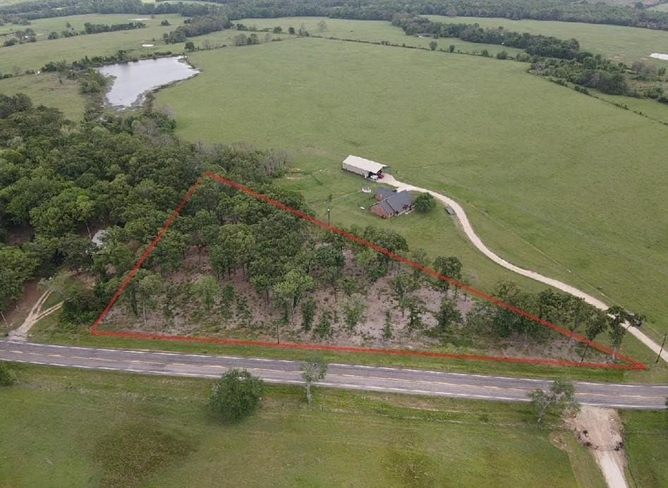2.76 acres in Lamar County gallery image 2