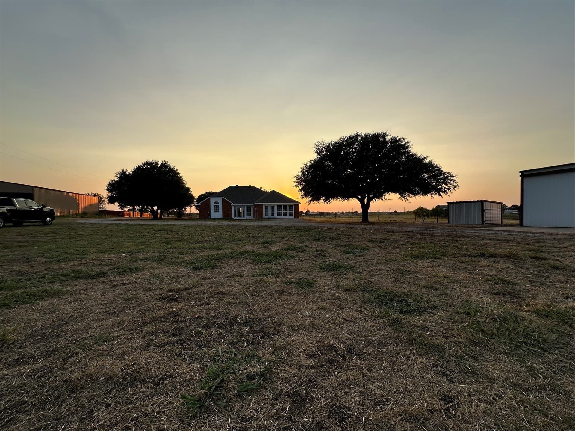 10 acres in Denton County - photo 2