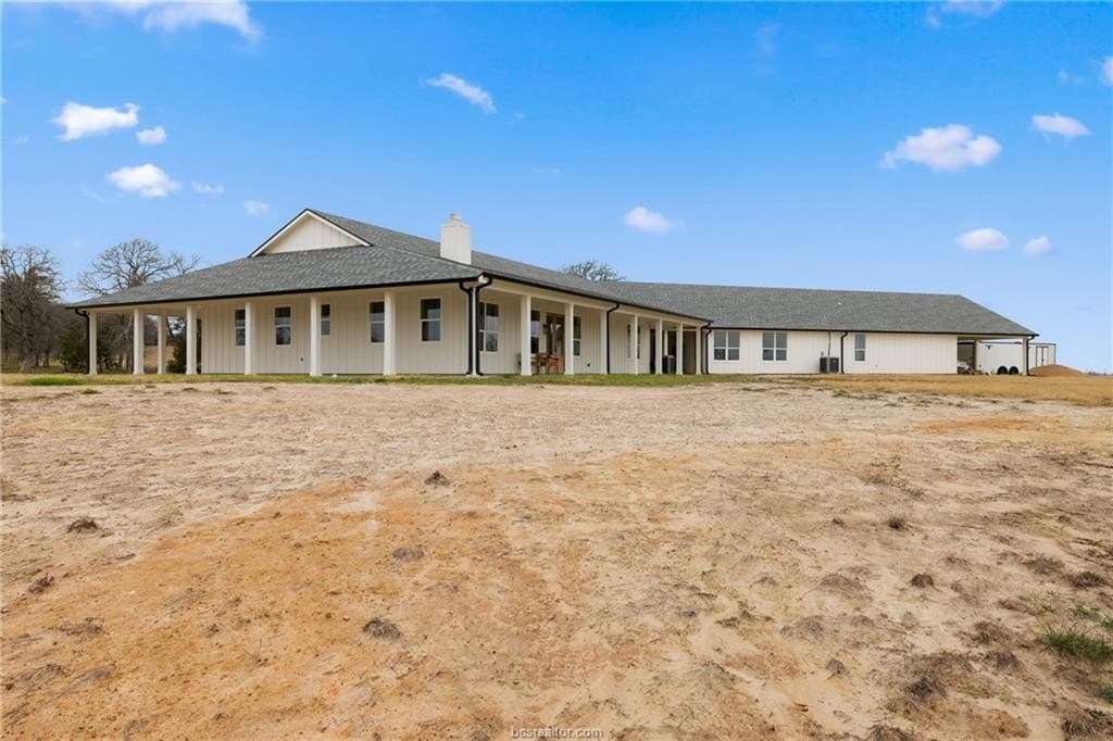 25 acres in Milam County