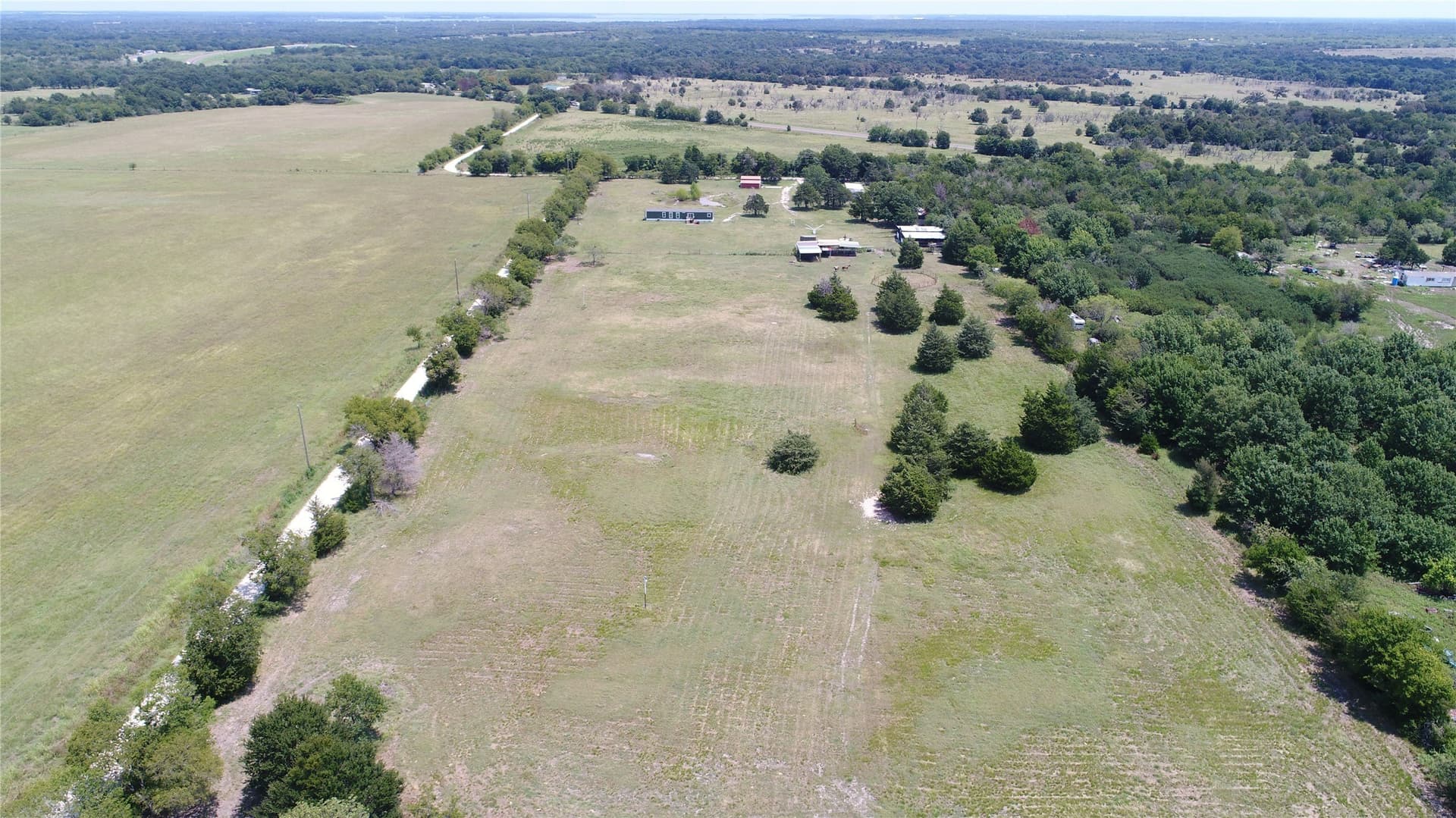 11.87 acres in Navarro County - photo 15
