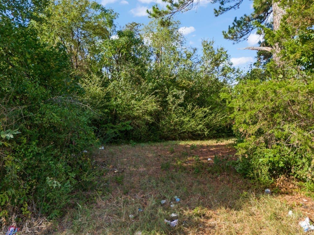 1.58 acres in Gregg County - photo 13