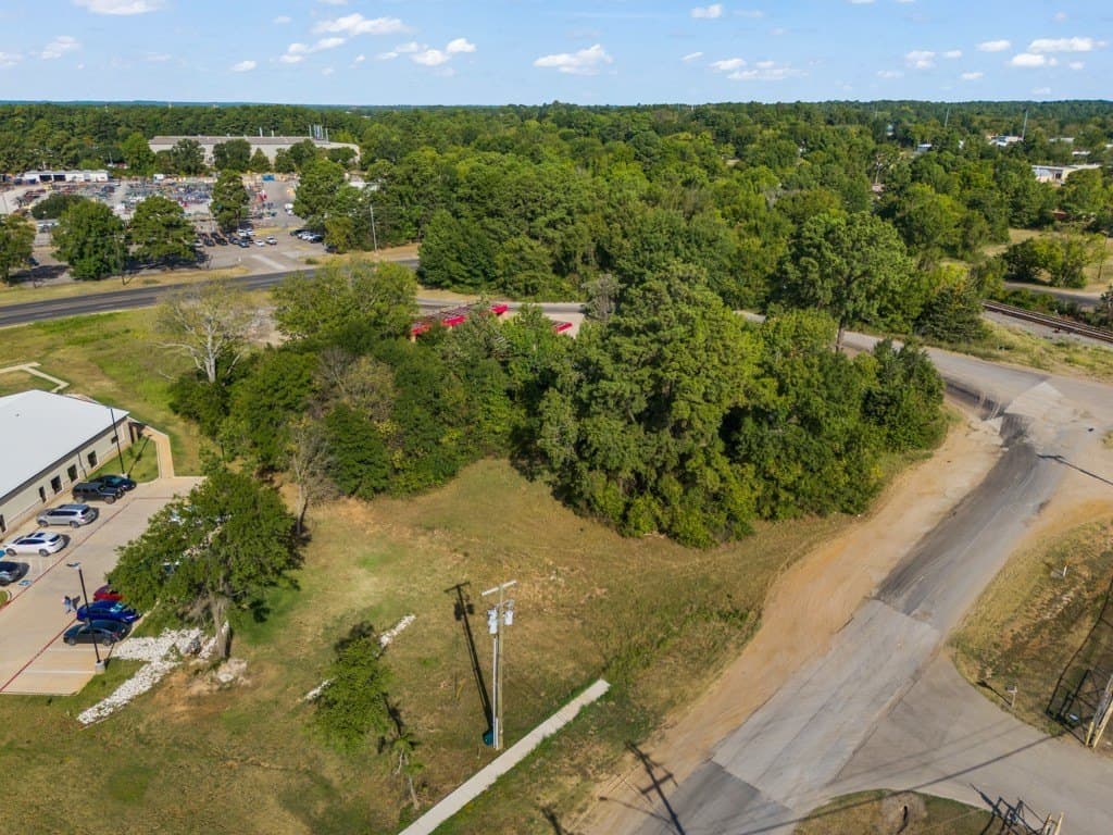 1.58 acres in Gregg County - photo 9
