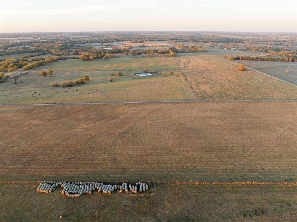 2 acres in Lamar County