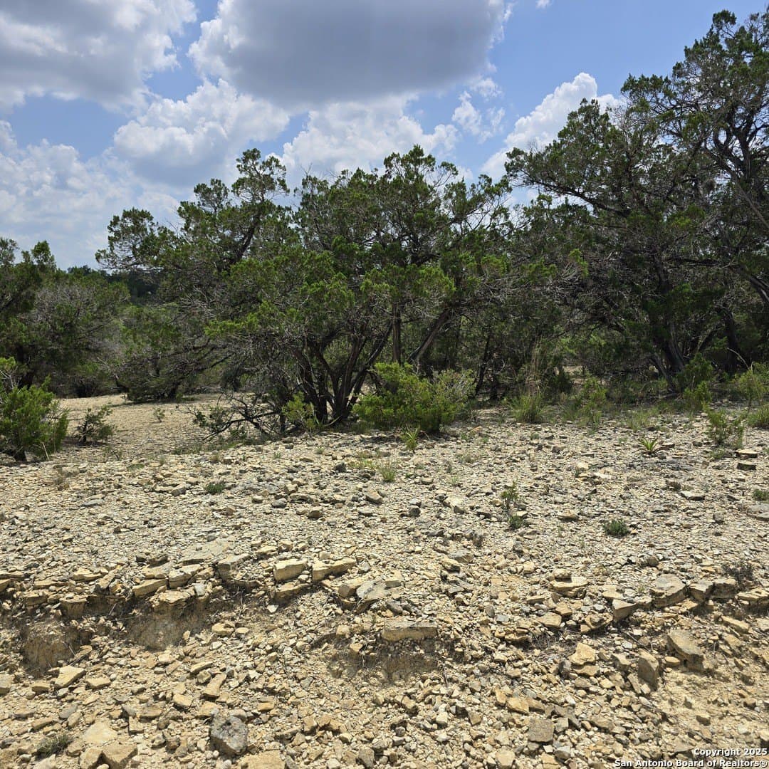 0.28 acres in Bandera County gallery image 4