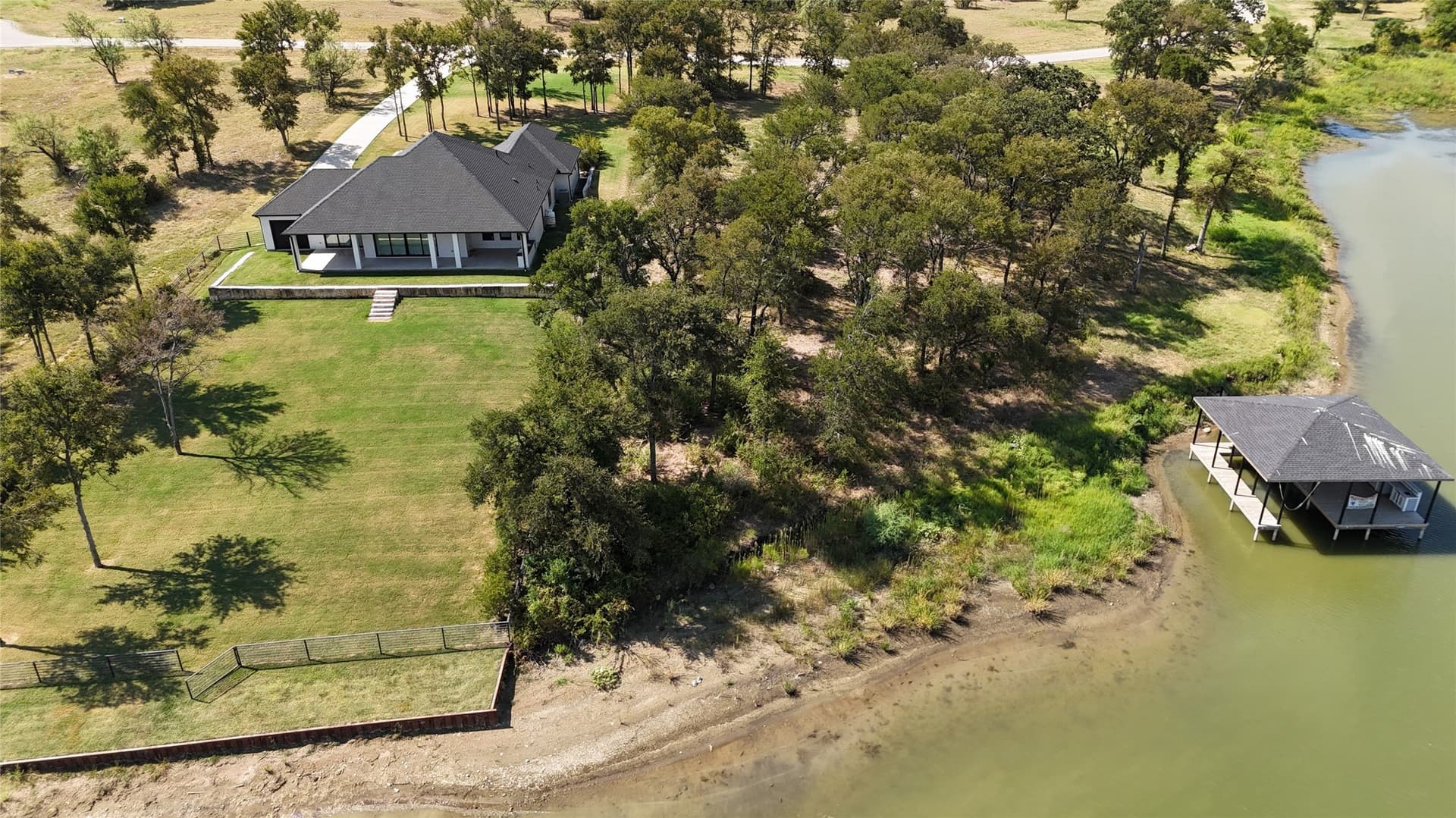 1.01 acres in Navarro County - photo 28