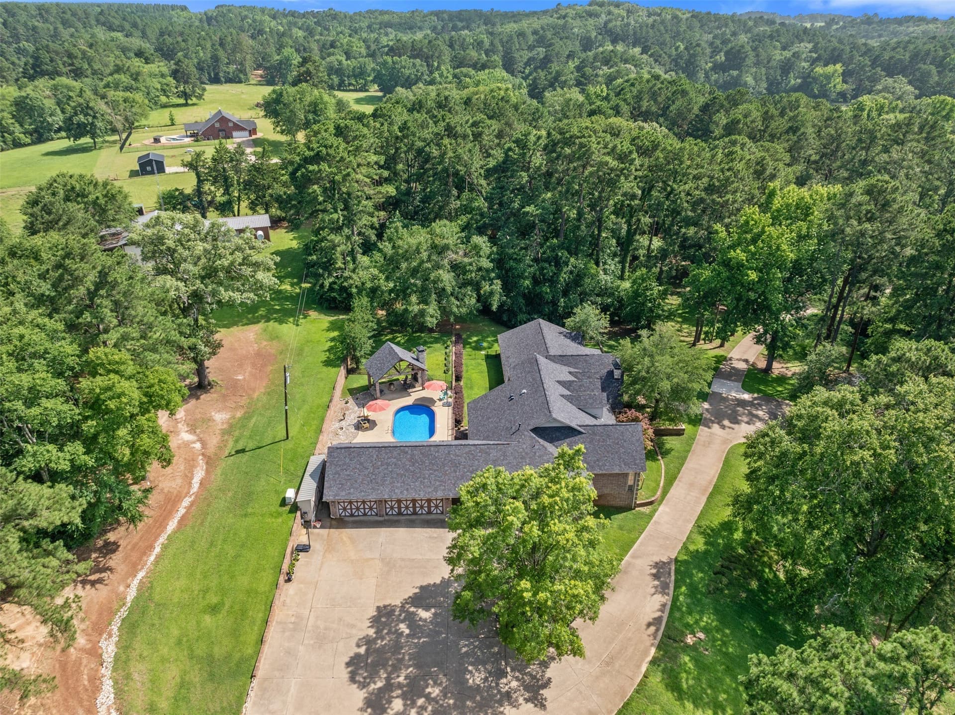 35.92 acres in Smith County gallery image 3