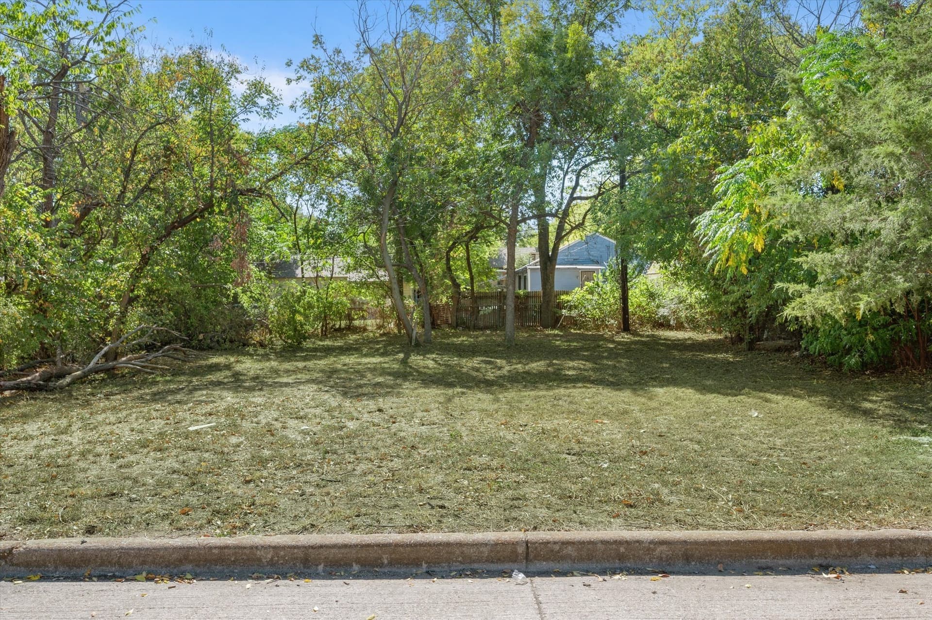 0.09 acres in Tarrant County gallery image 3