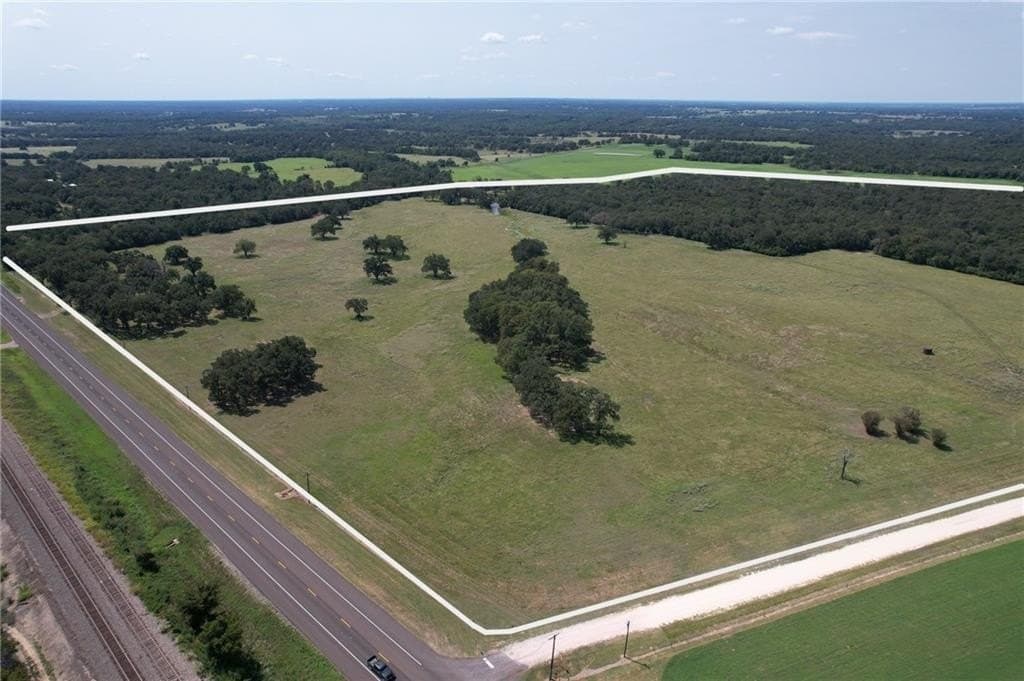 140.29 acres in Milam County gallery image 2