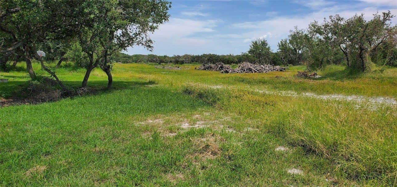 2.5 acres in San Patricio County