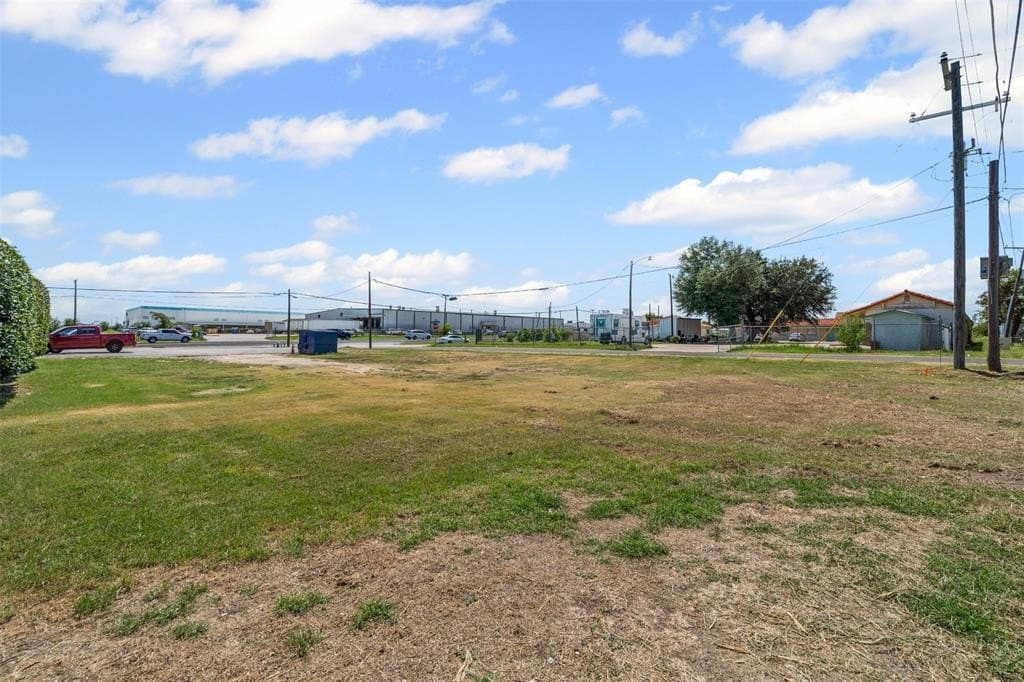 0.92 acres in Tarrant County gallery image 3