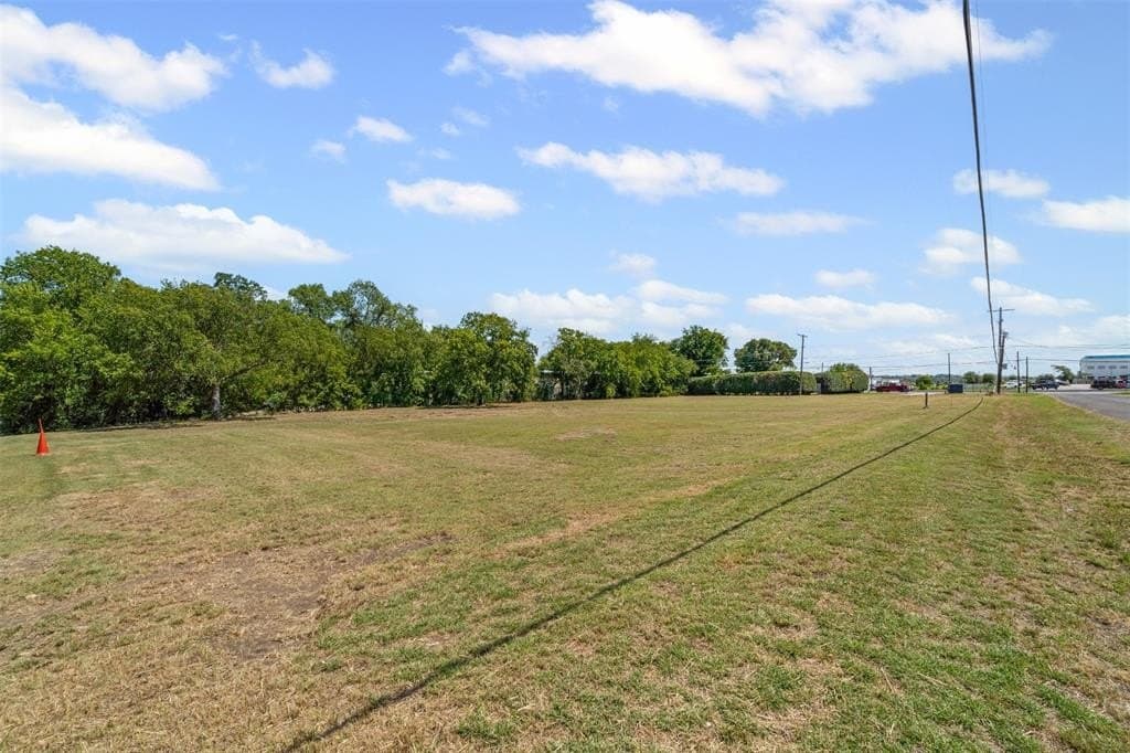 0.92 acres in Tarrant County featured view