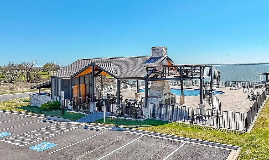 2.37 acres in Navarro County featured view