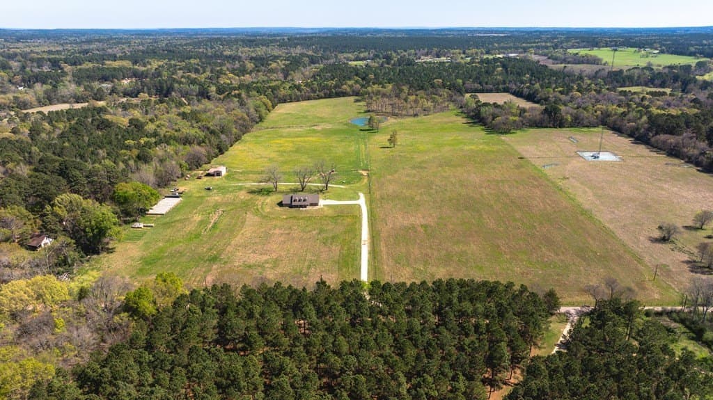 5.6 acres in ANDERSON County - photo 35