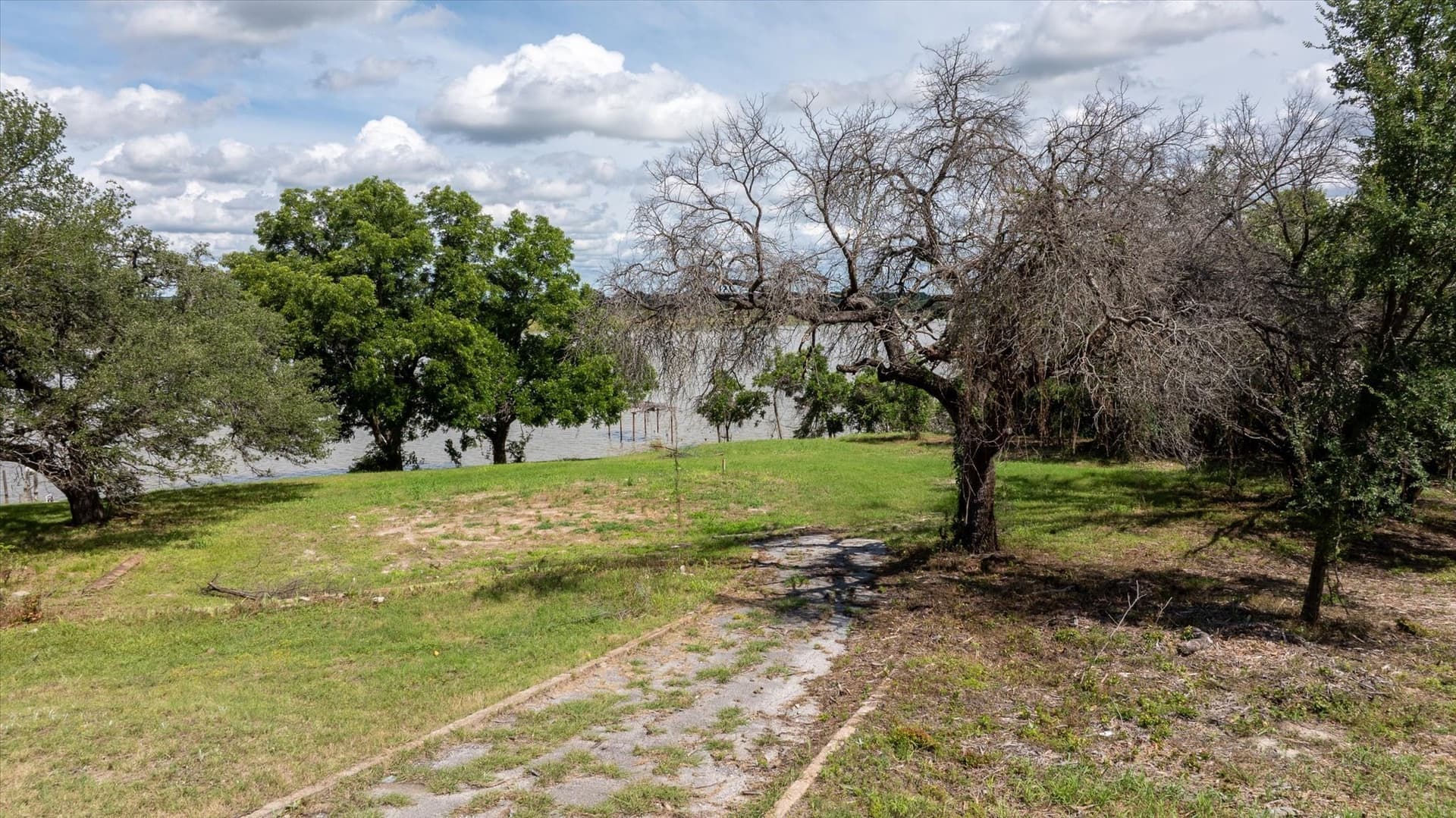 1.08 acres in Hood County featured view