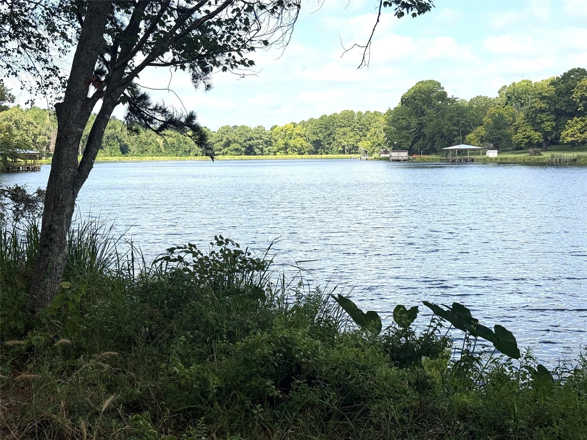 0.8 acres in Smith County