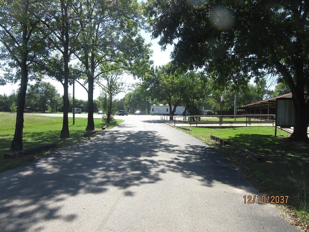 48.6 acres in Harris County gallery image 2