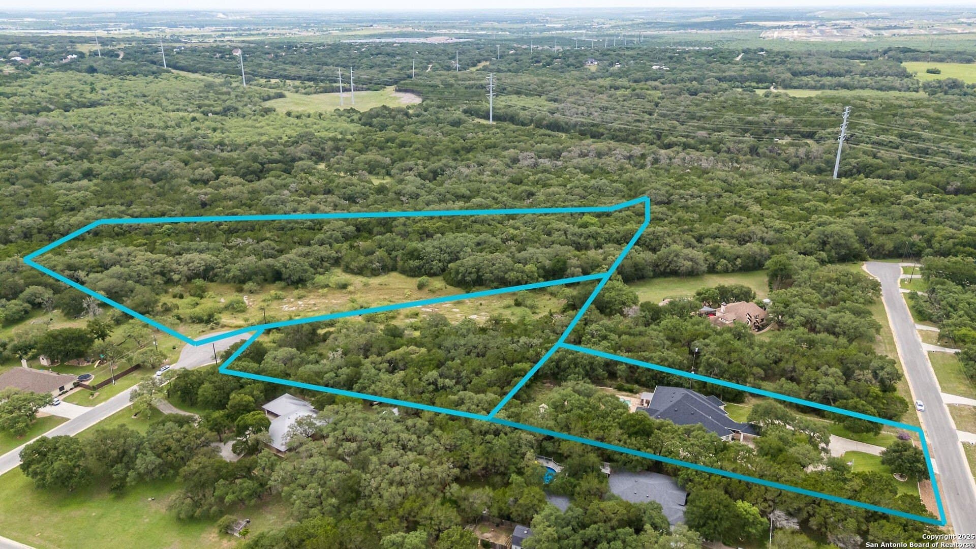 3.77 acres in Comal County gallery image 3