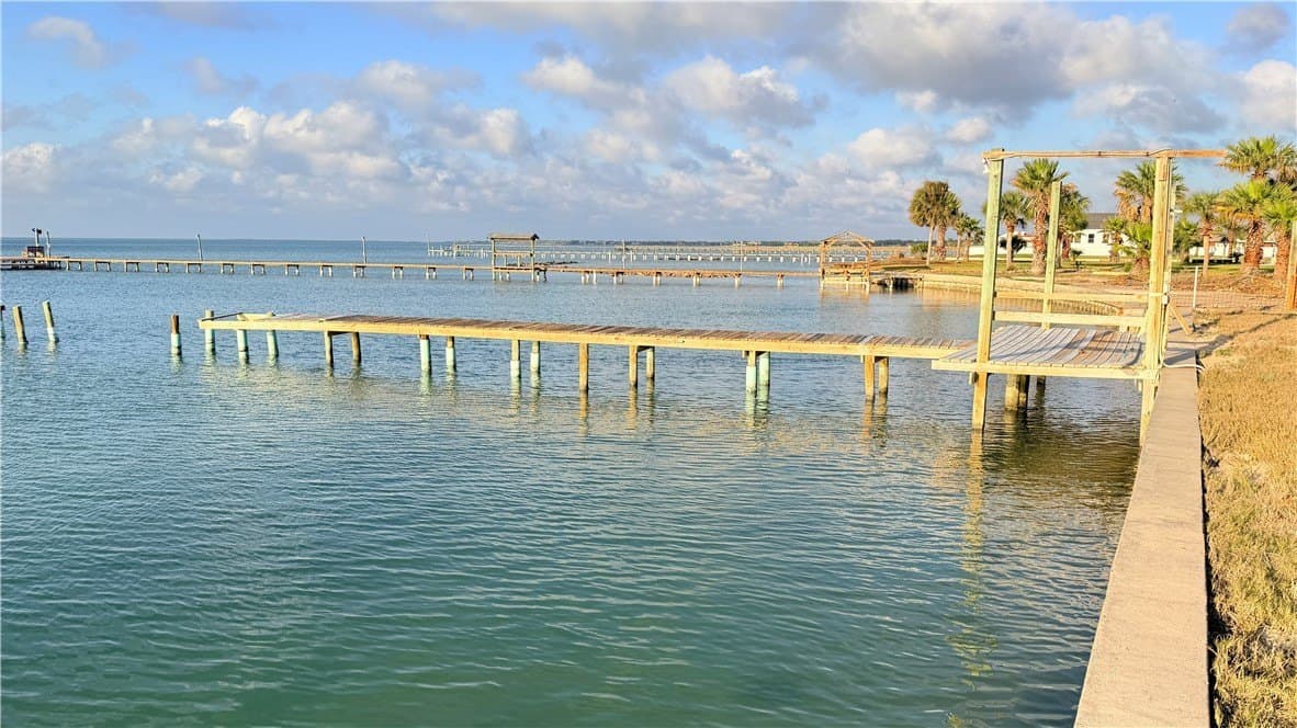 0.95 acres in Aransas County