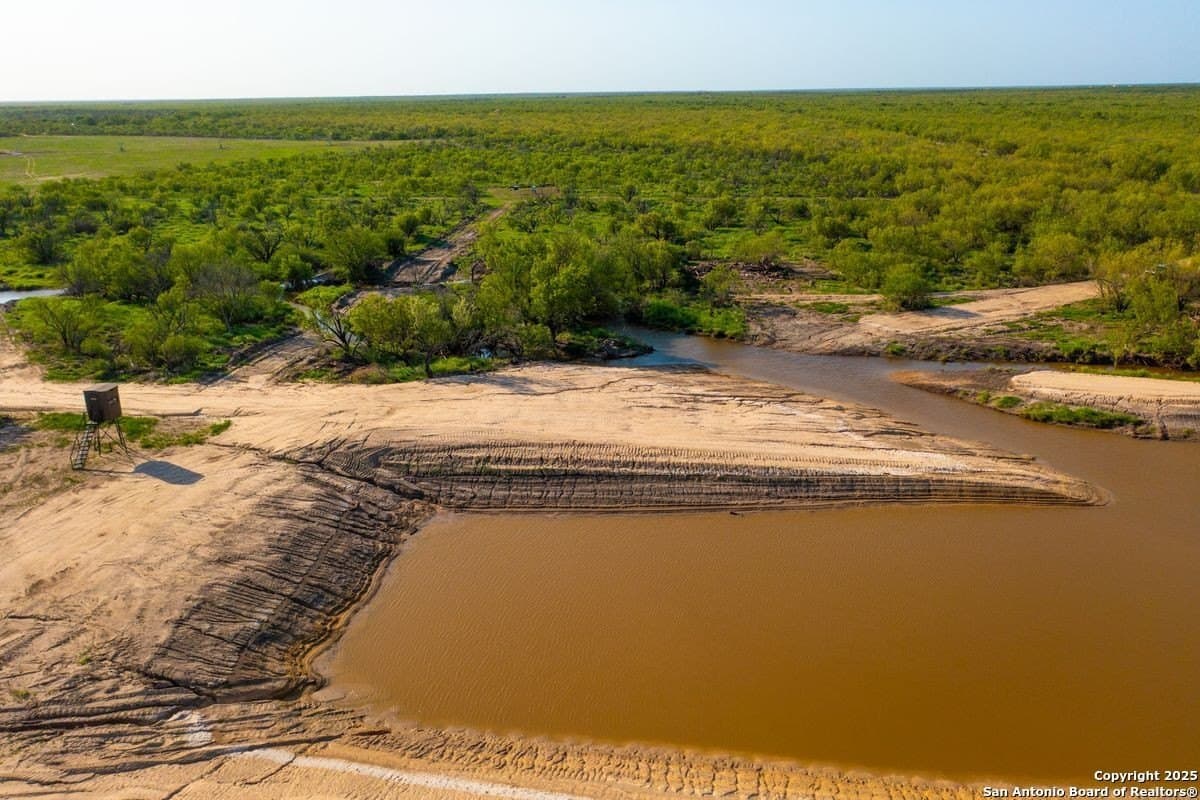 871.19 acres in Zavala County gallery image 2