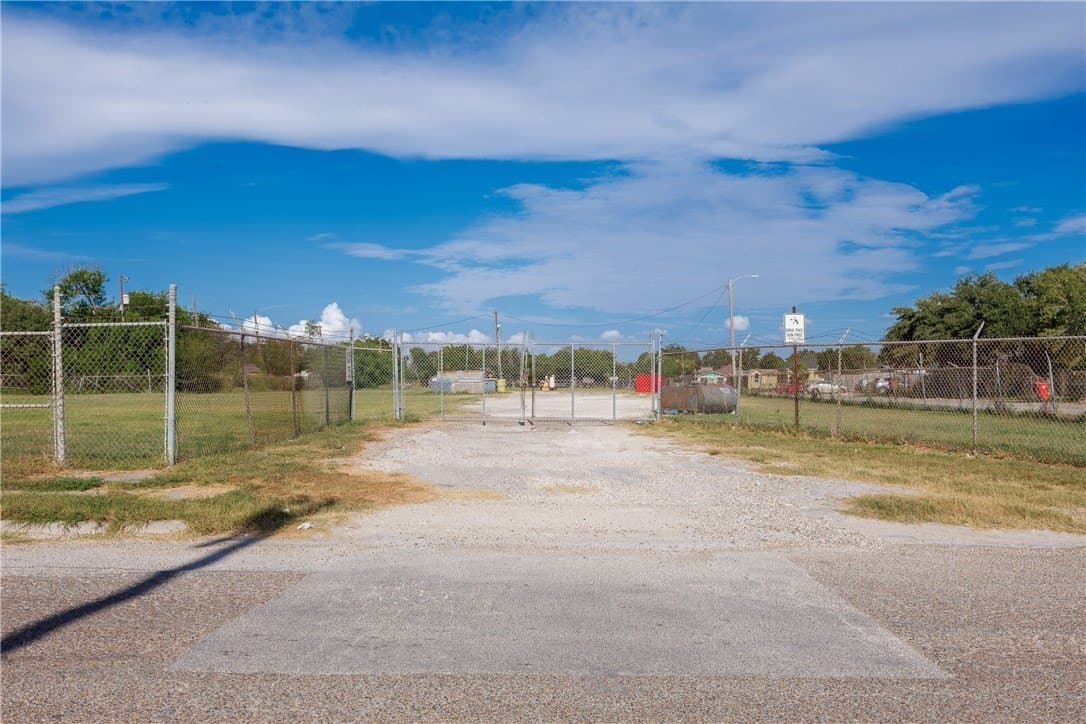 1.41 acres in Nueces County - photo 6