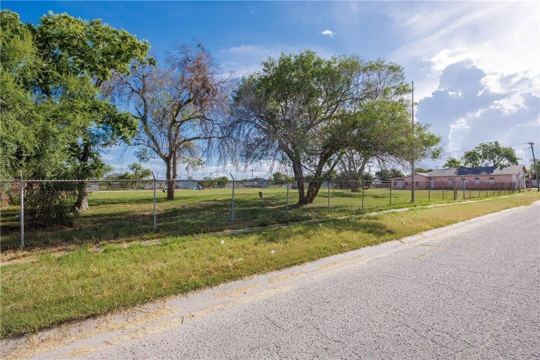 1.41 acres in Nueces County gallery image 3