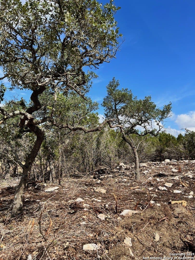 1.06 acres in Kendall County - photo 12