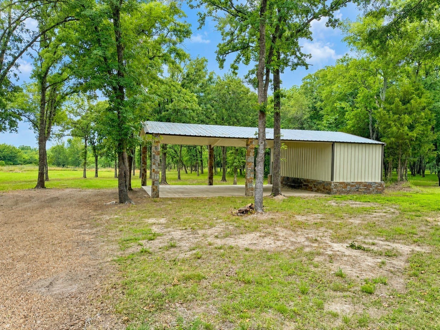 0.95 acres in Kaufman County - photo 3