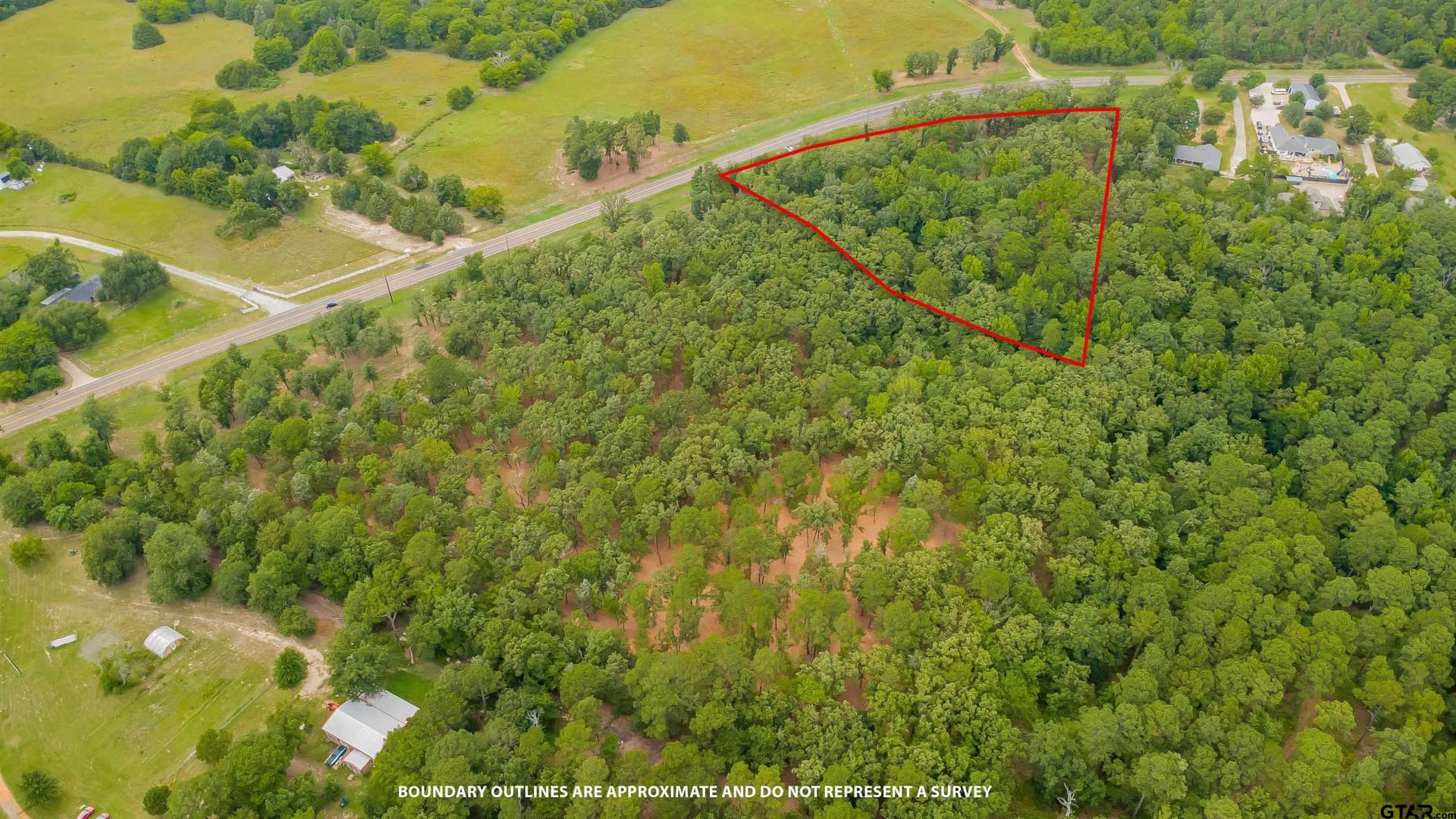 3.56 acres in Smith County gallery image 3