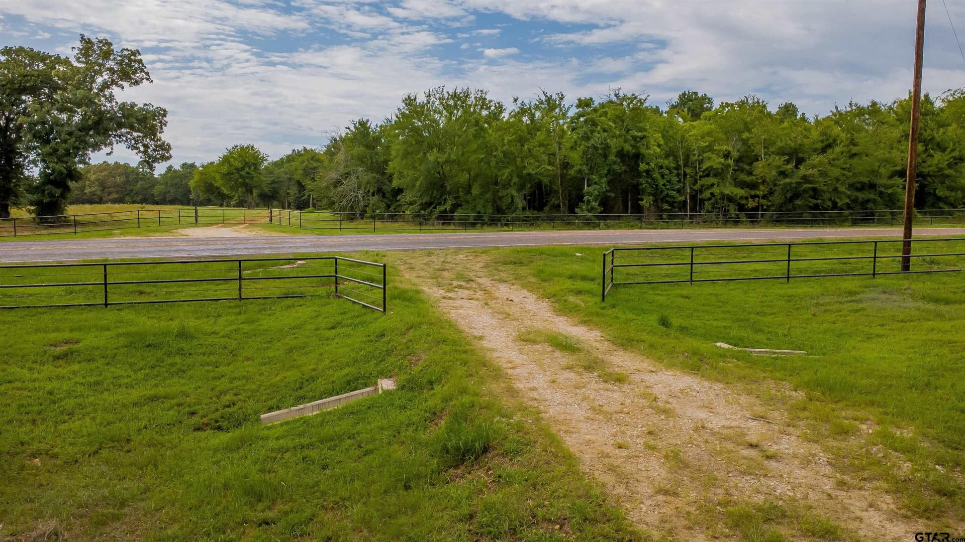 3.56 acres in Smith County - photo 15