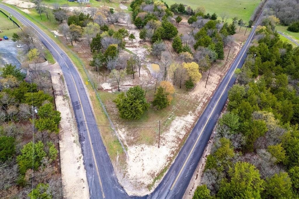 2.8 acres in Collin County gallery image 4